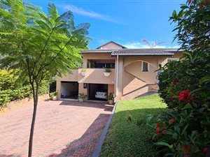4 Bed House in Grantham Park