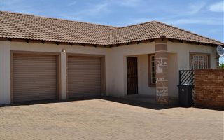 3 Bedroom Townhouse in Cultura Park