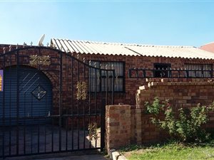 1 Bedroom House in Pimville
