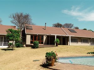 4 Bed House in Bryanston