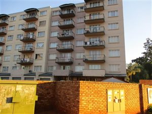 2 Bed Apartment in Weavind Park
