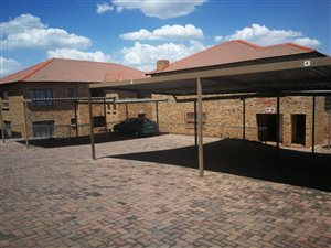 3 Bed Apartment in Rangeview