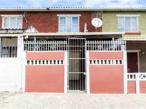 2 Bed Townhouse in Woodlands
