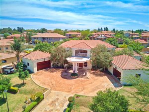6 Bed House in Summerset