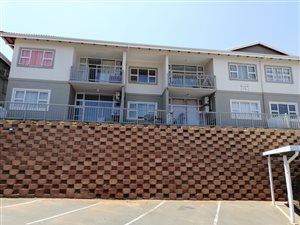 3 Bed Duplex in Greenwood Park