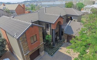 4 Bedroom House in Boardwalk Meander