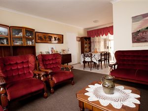 3 Bed Townhouse in Beverley Grove