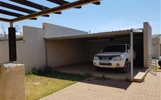 3 Bedroom Townhouse in Highveld Park