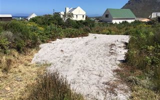 944 m² Land available in Pringle Bay