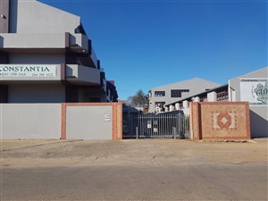 2 Bed Apartment in Piet Retief
