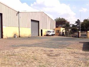 2450 m² Industrial space in Industria West