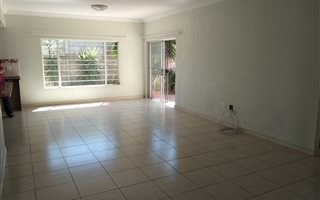 11 Bedroom Townhouse in Schuinshoogte