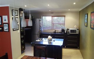 3 Bedroom House in De Bron