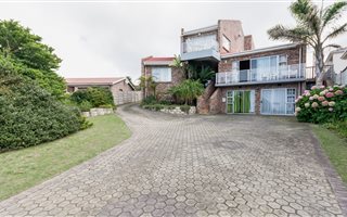 5 Bedroom House in Dana Bay