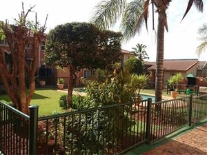 2 Bed Townhouse in Bezuidenhout Valley