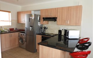 2 Bedroom Apartment in Melkbosstrand