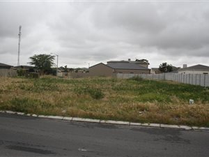 498 m² Land available in Kuilsriver