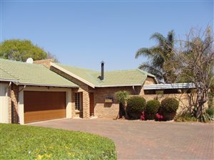 3 Bed Townhouse in Eldoraigne