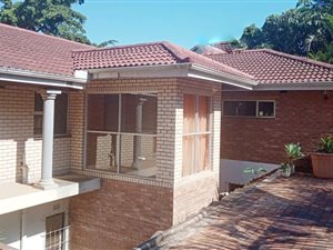 8 Bed House in Panorama