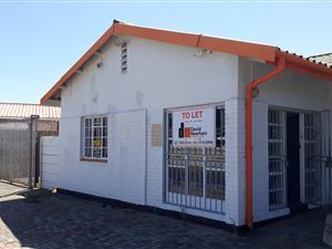 8 Bed House in Maitland
