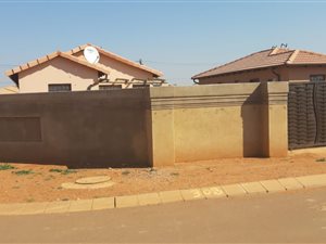 3 Bed House in Protea Glen