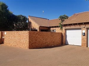 2 Bed Townhouse in Equestria