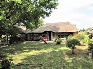 21.6 ha Farm in Honingnestkrans