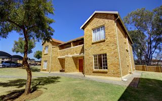 2 Bedroom Apartment in Honey Park