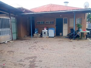 4 Bed House in Roseville