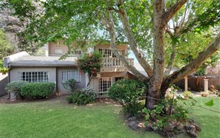 4 Bedroom House in Bramley