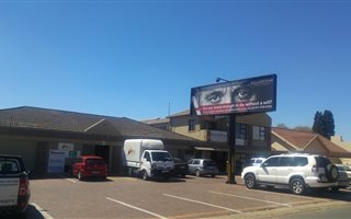 100 m² Office Space in Noordheuwel