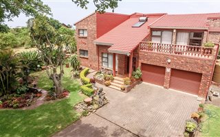 4 Bedroom House in Cintsa