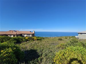 980 m² Land available in Village On Sea