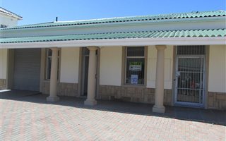 240 m² Commercial space in Quigney