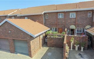2 Bedroom Duplex in Birchleigh