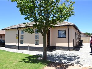 3 Bed House in Birch Acres