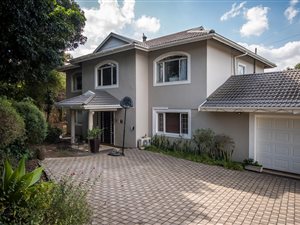 5 Bed House in Kloof