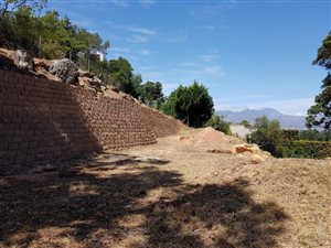 2731 m² Land available in Golden Hill