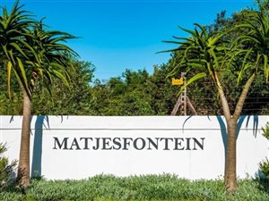 2100 m² Land available in Keurbooms River