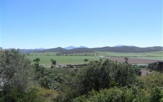693 m² Land available in Klein Brak River