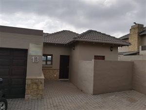 2 Bedroom Cluster in Wilgeheuwel