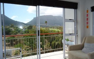 1 Bedroom Apartment in Hout Bay and surrounds