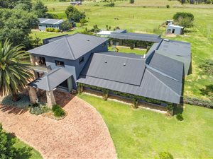 3.4 ha Smallholding in Krugersdorp Central