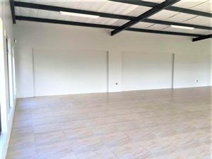 400 m² Commercial space in Mkondeni