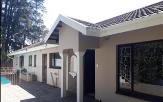 5 Bedroom House in Escombe