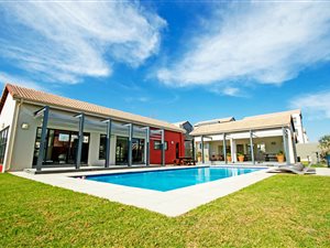 2 Bed Apartment in Fourways
