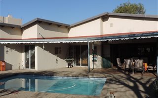 4 Bedroom House in Vanderbijlpark SW1