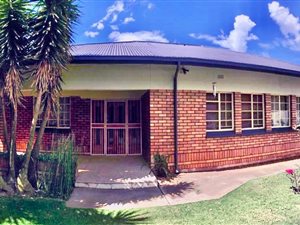3 Bed House in Selection Park