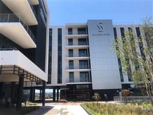 100 m² Commercial space in Glenadrienne
