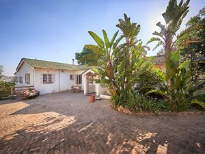 8566 m² Farm in Blue Hills